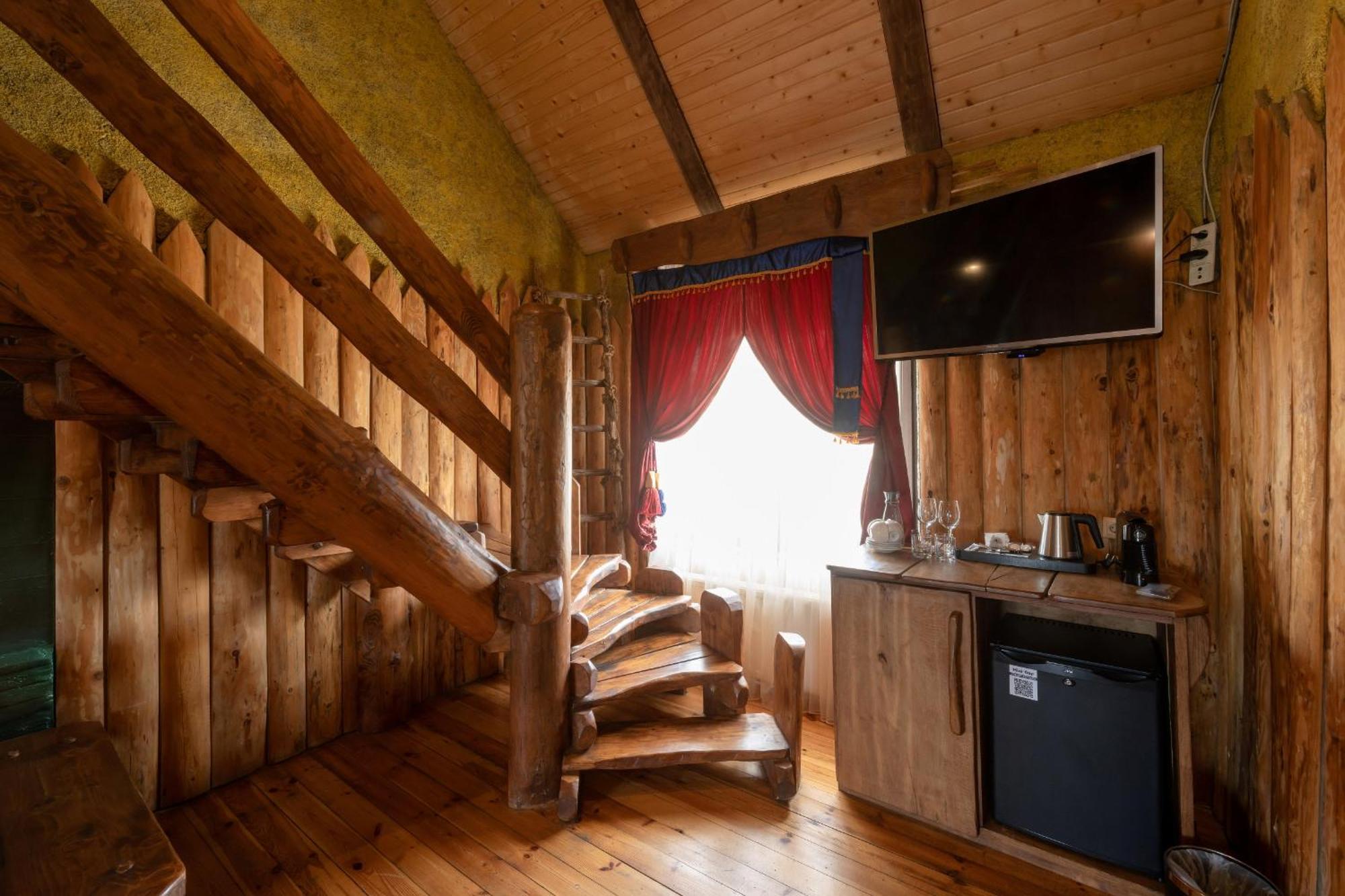 Stara Pravda Hotel - History Bukovel Exterior photo